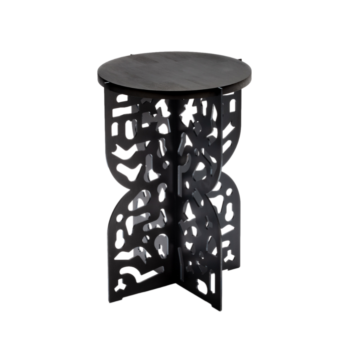 Creo grande with balck legs and top in recycled wood